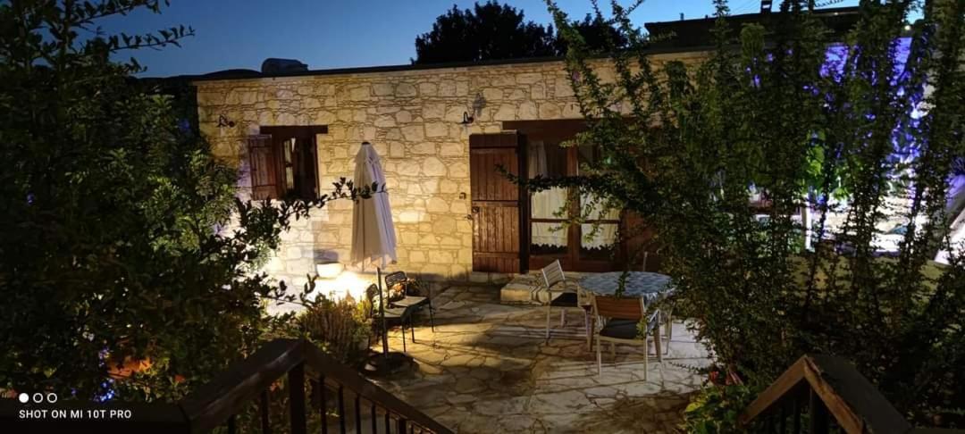 Aliki'S House 1+ 2 Guest House Polis Luaran gambar