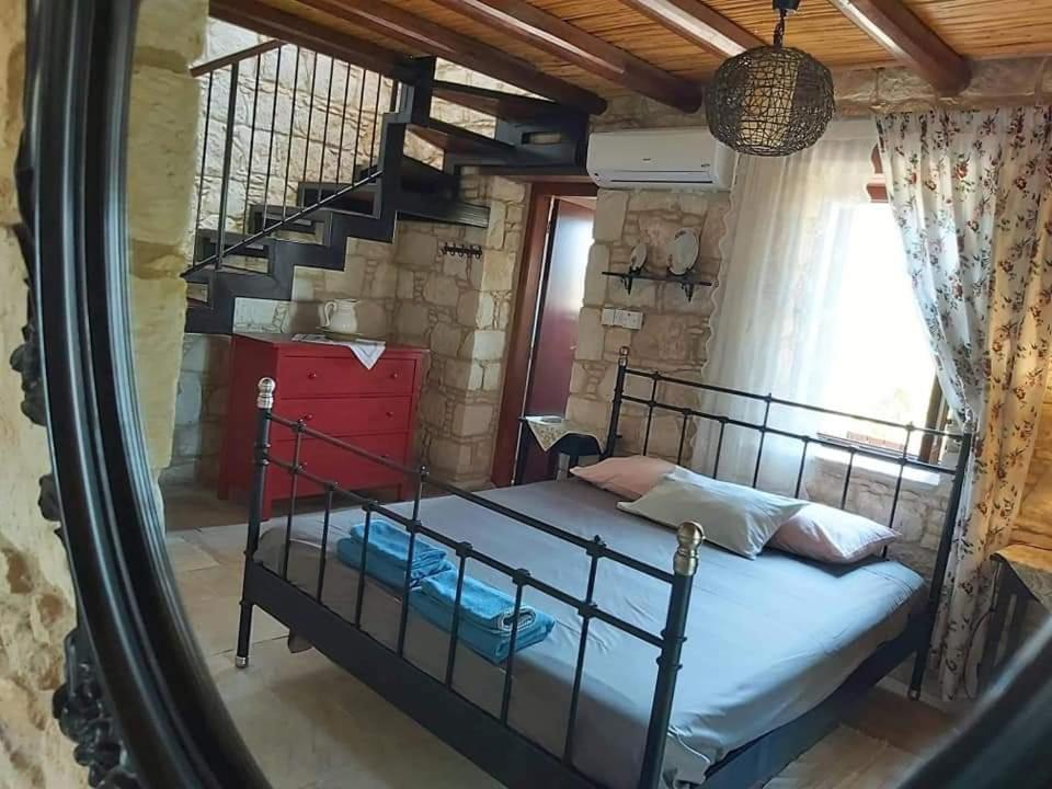 Aliki'S House 1+ 2 Guest House Polis Luaran gambar