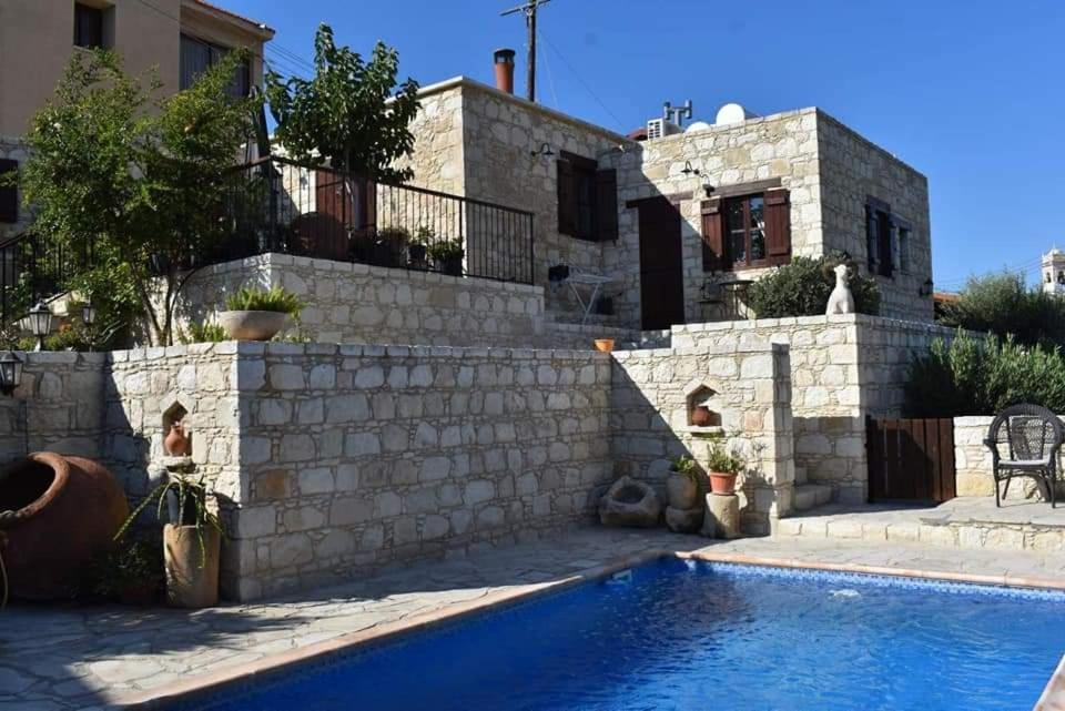 Aliki'S House 1+ 2 Guest House Polis Luaran gambar