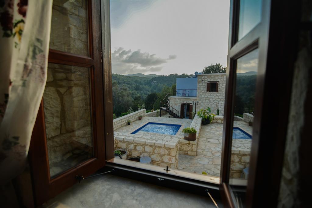 Aliki'S House 1+ 2 Guest House Polis Bilik gambar